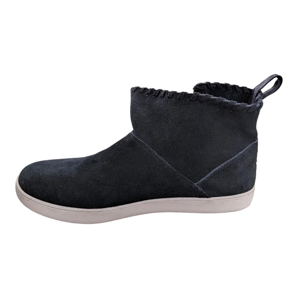Koolaburra by UGG Women's Rylee Bootie Size 8 Black Suede 1092578